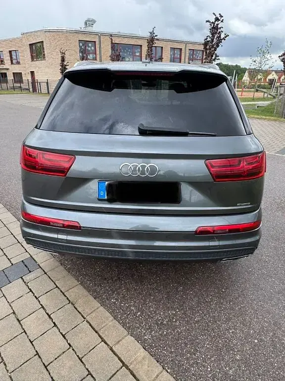 Gebraucht Audi Q7 S-Line 272 PS (200 kW) 2016 Grau SUV