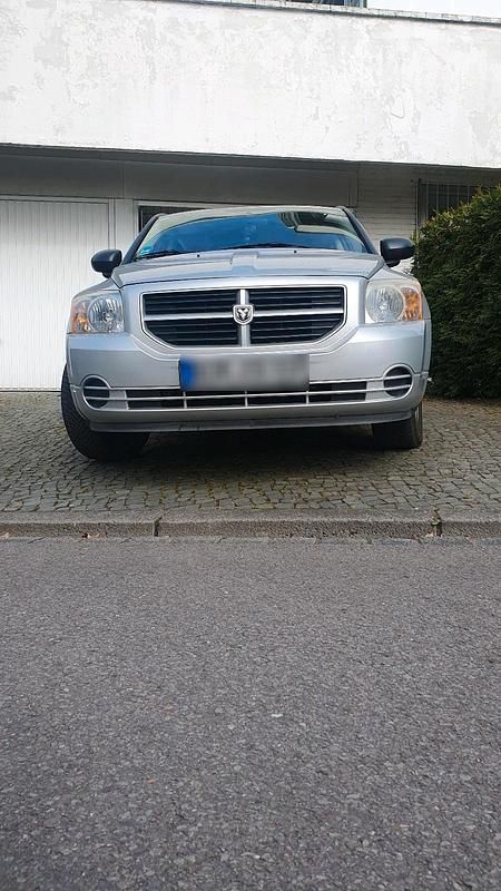 Gebraucht Dodge Caliber 150 PS (110 kW) 2010 Grau Kleinwagen