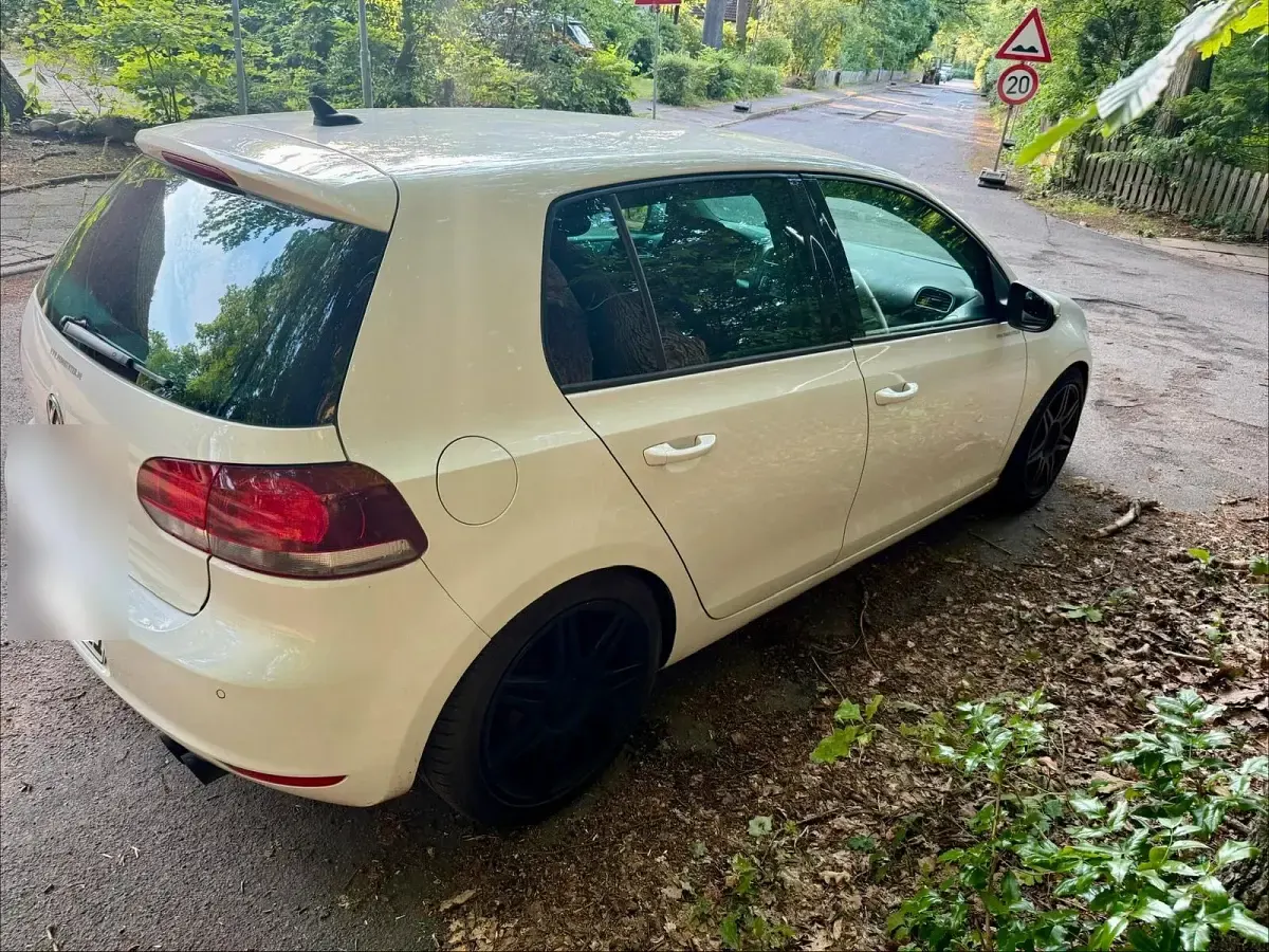 Gebraucht VW Golf VI 160 PS (117 kW) 2009 Weiß Kleinwagen