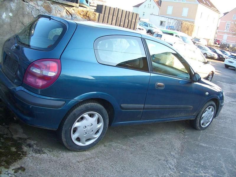 Gebraucht Nissan Almera Comfort 90 PS (66 kW) 2000 Blau Limousine