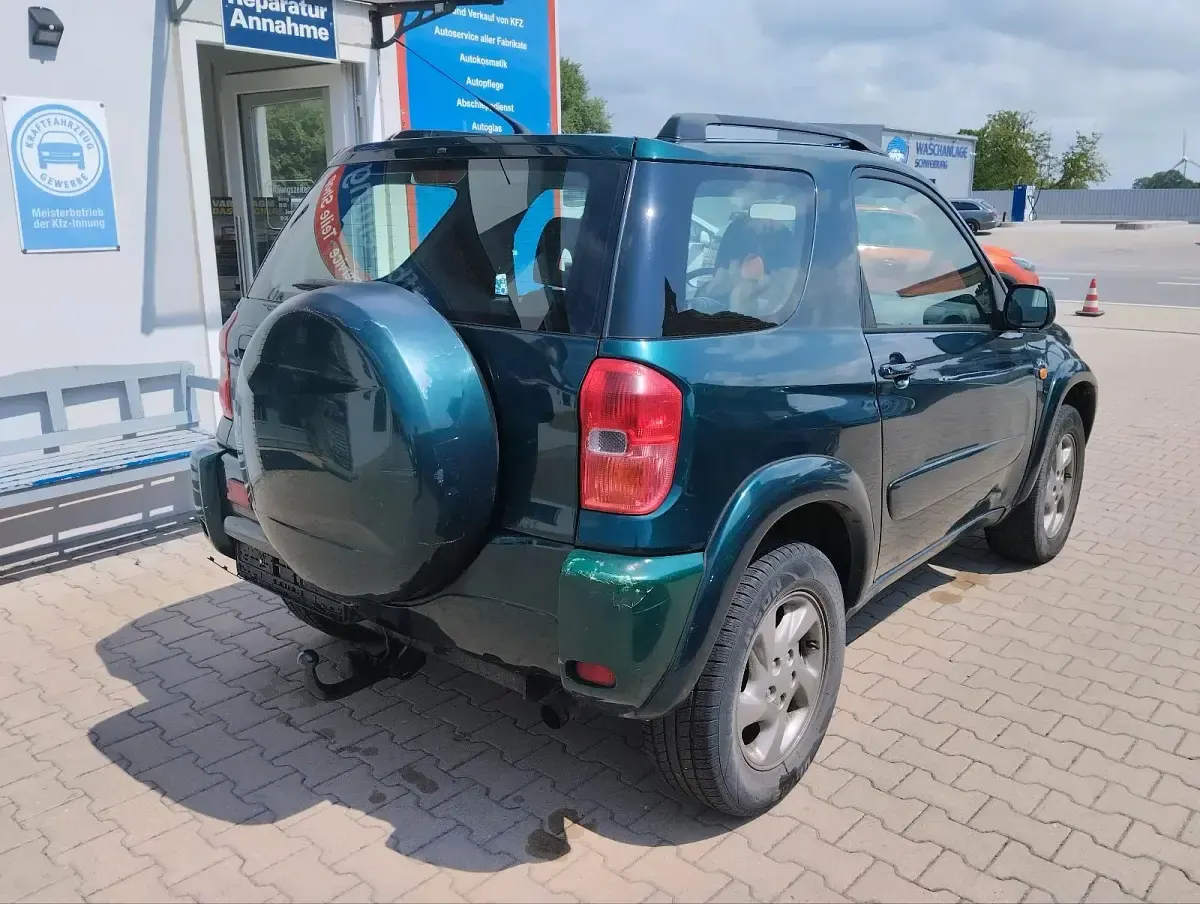 Gebraucht Toyota RAV4 116 PS (85 kW) 2002 Grün SUV