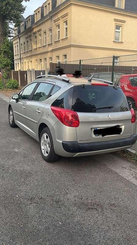 Gebraucht Peugeot 207 95 PS (69 kW) 2008 Limousine