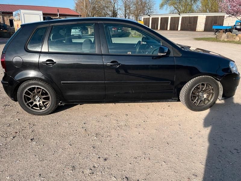 Gebraucht VW Polo 54 PS (39 kW) 2007 Schwarz Kleinwagen