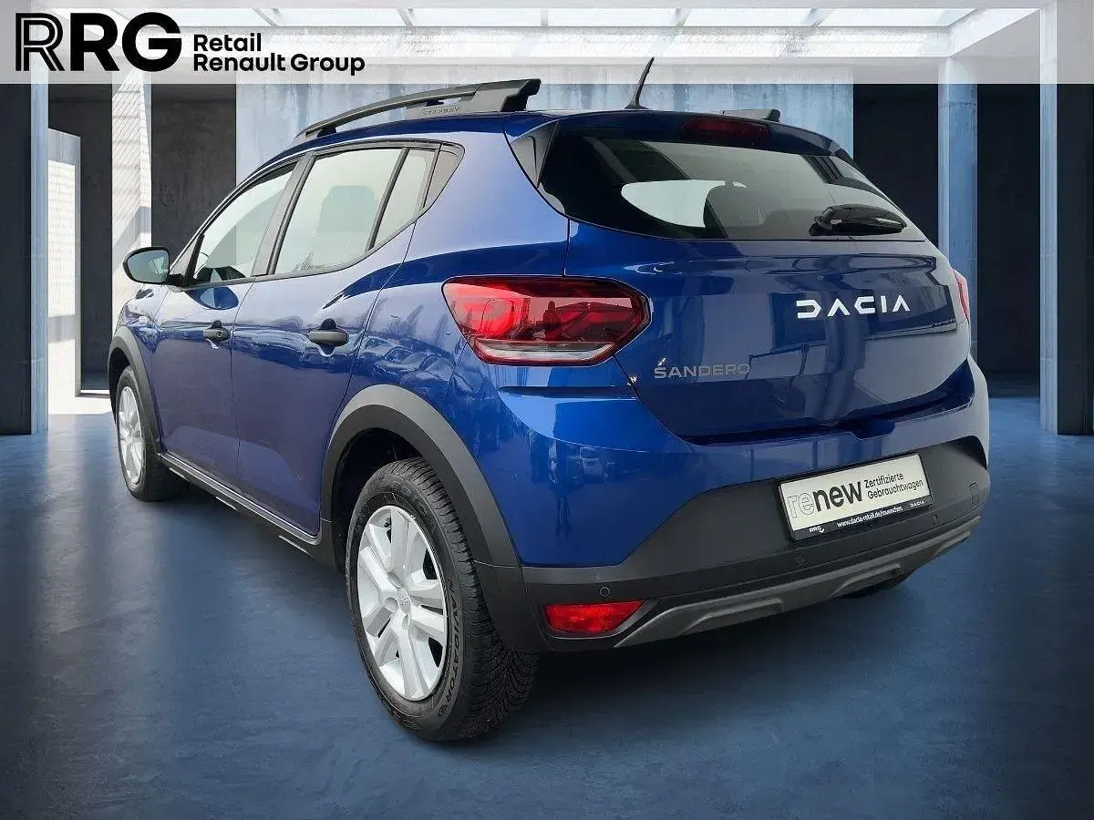 Gebraucht Dacia Sandero Essentiel 101 PS (74 kW) 2024 Blau Limousine