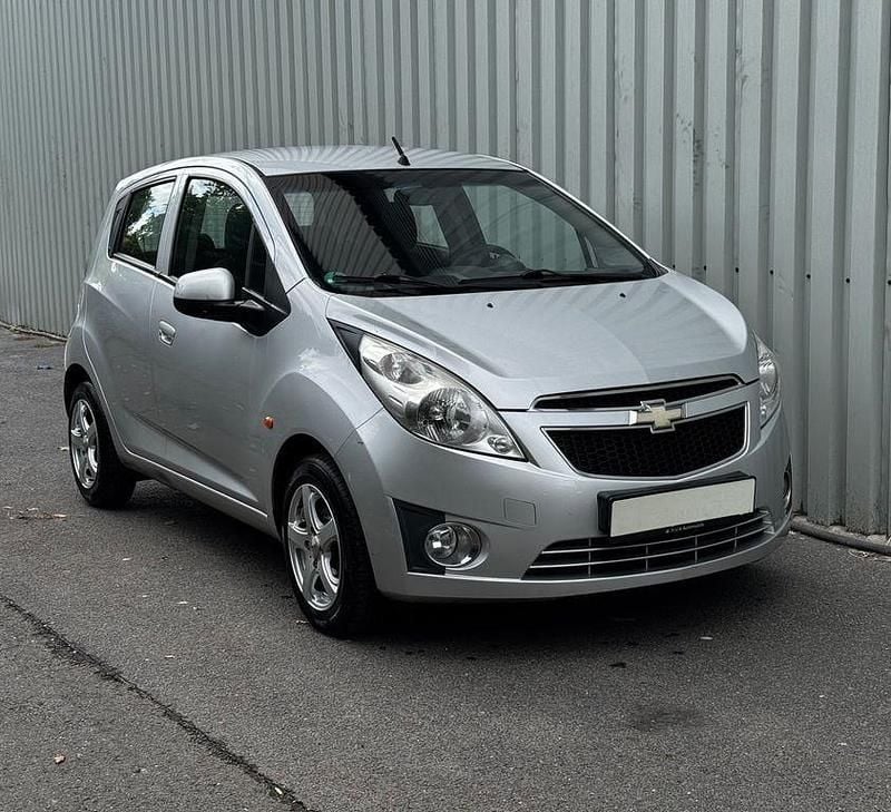 Silber Gebraucht 2010 Chevrolet Spark LS Kleinwagen | 2.290 € (Fairer Preis) - Bild 1/4