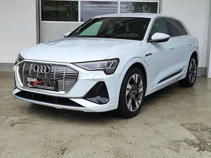 Gebraucht Audi e-tron S-Line 300 kW (408 PS) 2022 Gletscherweiß metallic SUV