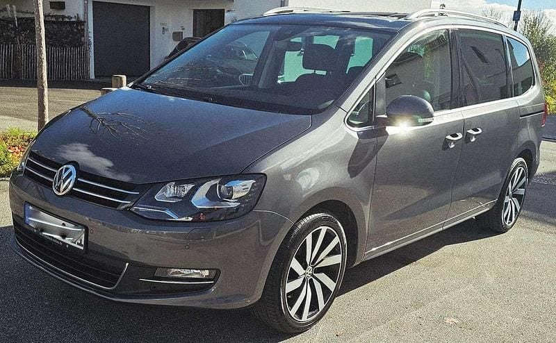 Gebraucht VW Sharan Highline 177 PS (130 kW) 2018 Grau Van / Kleinbus