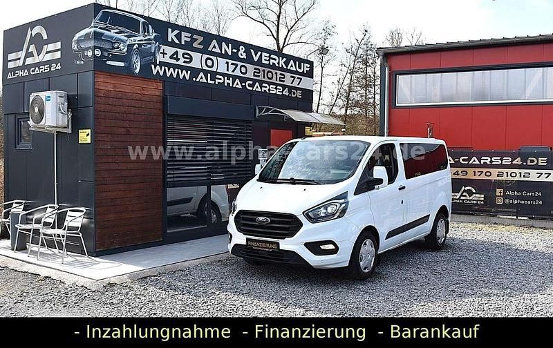 Gebraucht Ford Transit Tourneo 105 PS (77 kW) 2018 Frozen white Van / Kleinbus