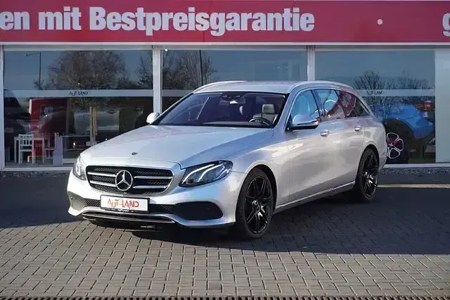 Second-hand Mercedes E220 194 CP (142 kW) 2019 Argintiu Break