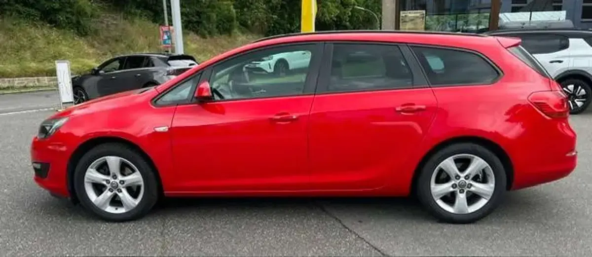Gebraucht Opel Astra Active 165 PS (121 kW) 2014 Power rot Kombi