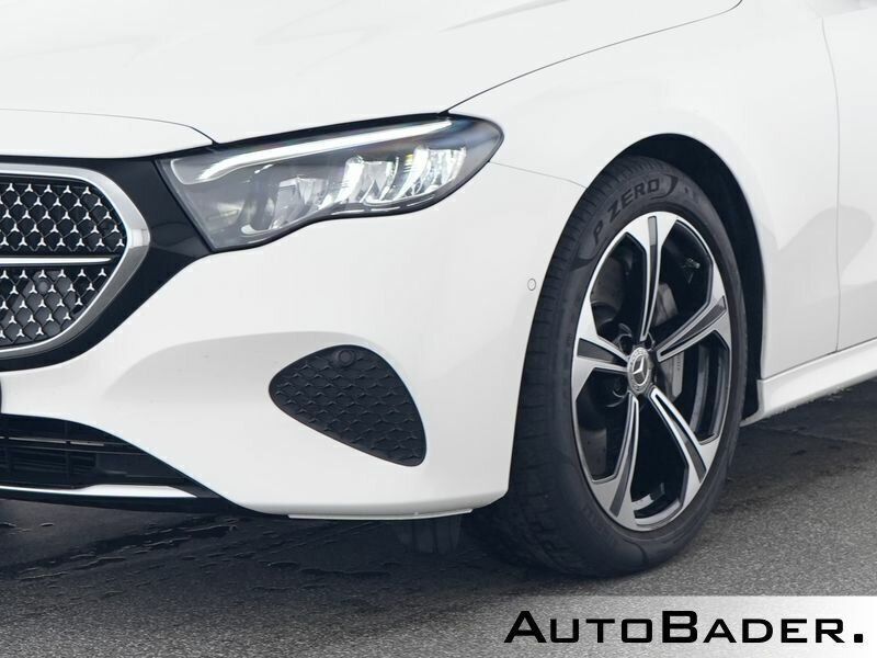 Gebraucht Mercedes E300 Advanced 313 PS (230 kW) 2024 149 unilack polarweiß Kombi