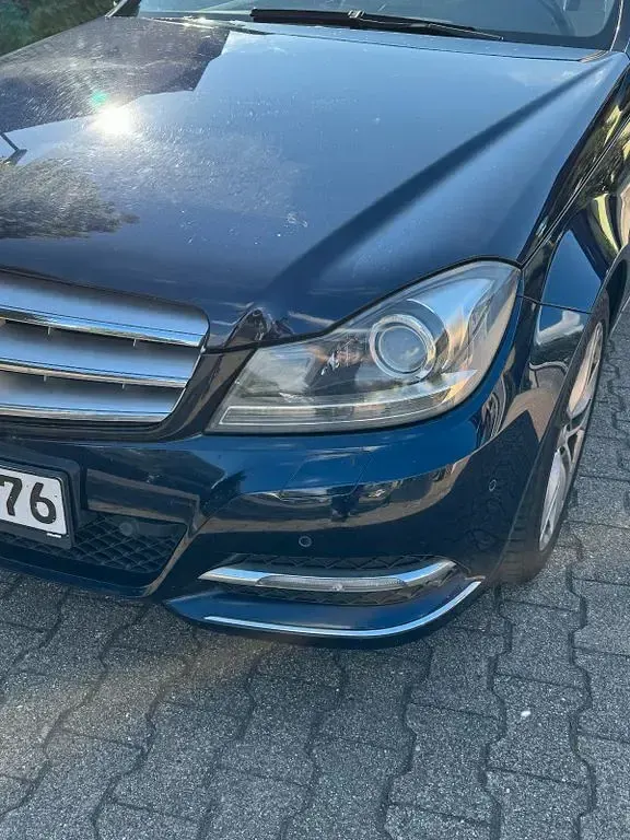 Gebraucht Mercedes 220 170 PS (125 kW) 2011 Blau Limousine