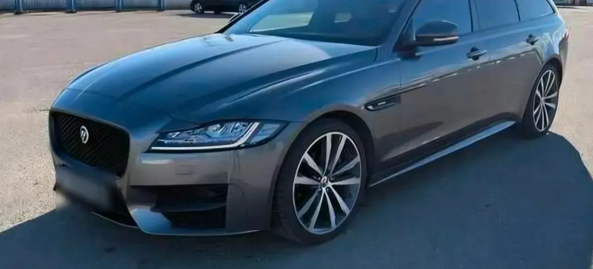 Gebraucht Jaguar XF 180 PS (132 kW) 2018 Grau Kombi