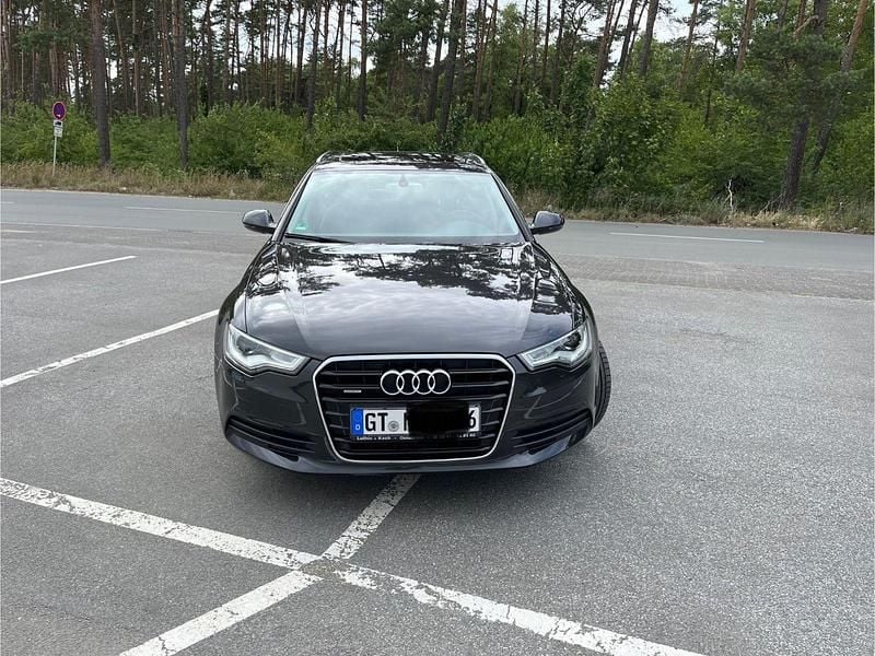 Grau Gebraucht 2012 Audi A6 Ambiente Kombi | 11.700 € (Guter Preis) - Bild 1/4