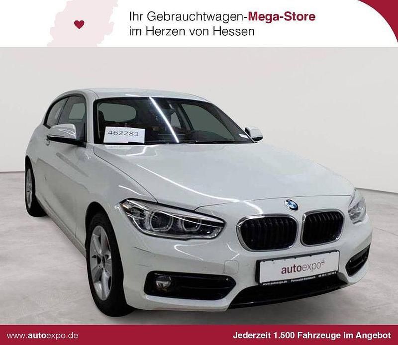 Weiß Gebraucht 2018 BMW 118 Sport Line Kleinwagen | 17.989 € (Fairer Preis) - Bild 1/4