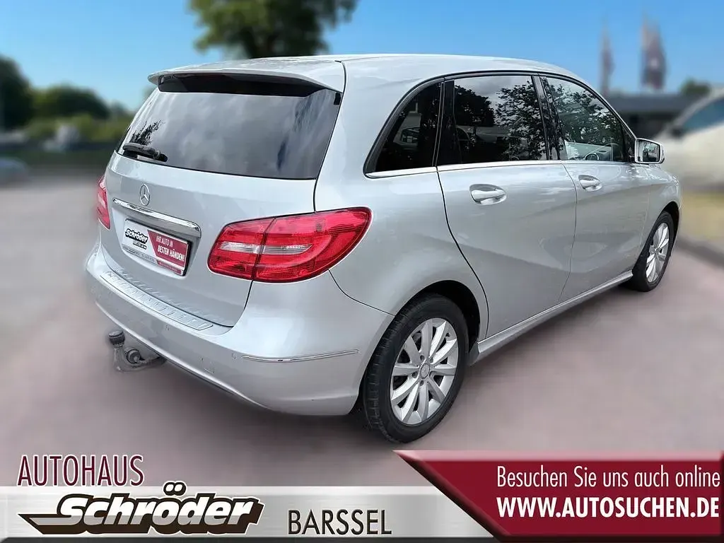 Gebraucht Mercedes B200 156 PS (114 kW) 2013 Grau Kleinwagen