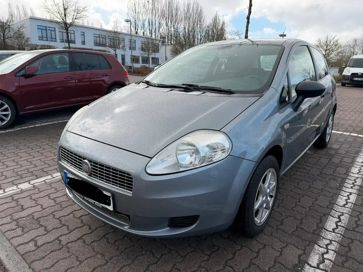 Gebraucht Fiat Punto 70 PS (51 kW) 2009 Grau Kleinwagen