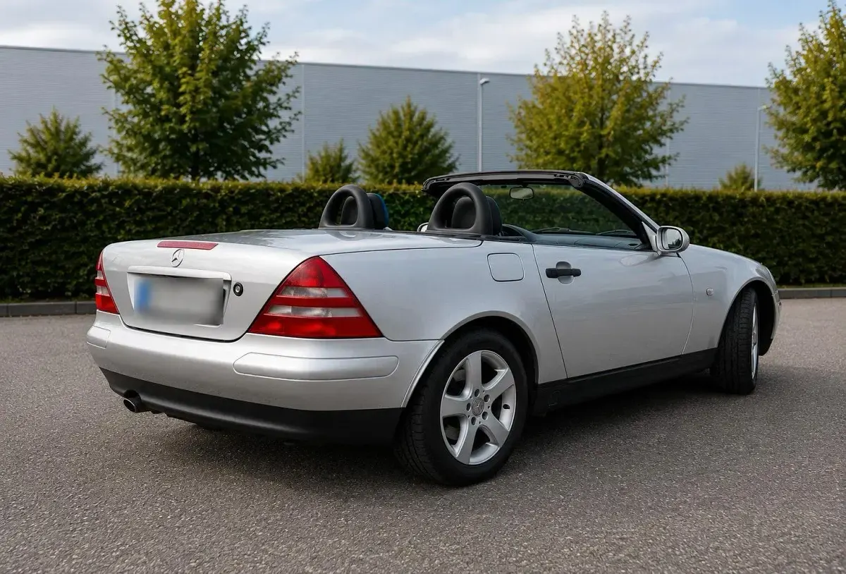 Gebraucht Mercedes SLK230 193 PS (141 kW) 1998 Silber Cabrio