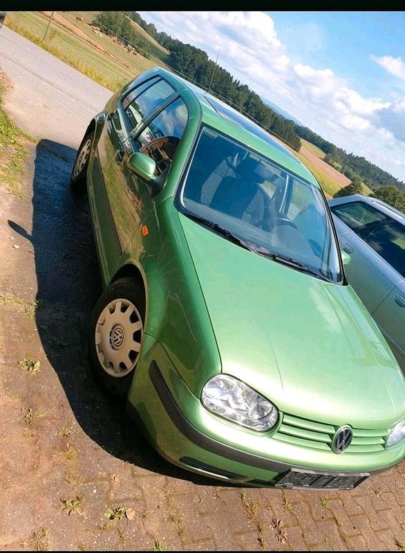 Gebraucht VW Golf IV 101 PS (74 kW) 2000 Grün Kleinwagen