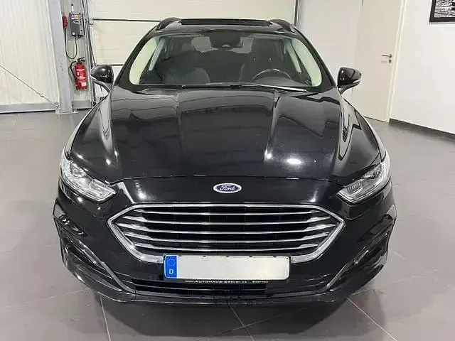 Gebraucht Ford Mondeo 150 PS (110 kW) 2022 Agate black Kombi