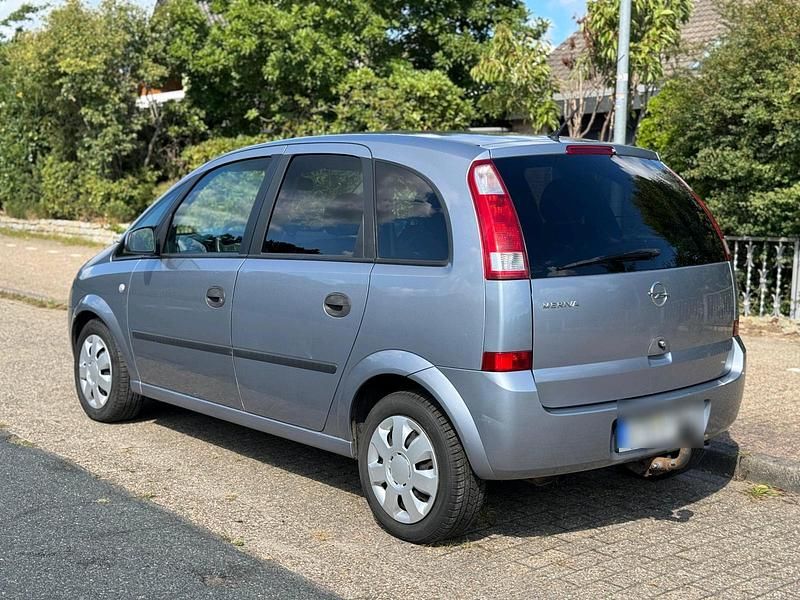 Blau Gebraucht 2004 Opel Meriva Van / Kleinbus | 2.200 € (Fairer Preis) - Bild 1/4