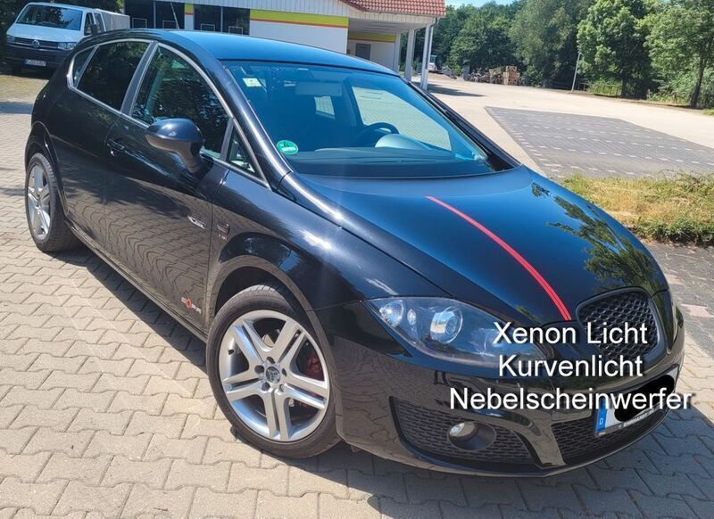 Schwarz Gebraucht 2012 Seat Leon Copa Limousine | 6.300 € (Superpreis) - Bild 1/4