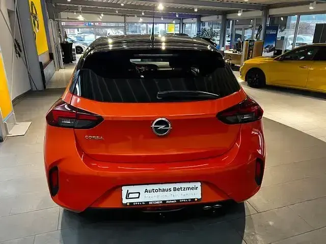 Gebraucht Opel Corsa GS Line 135 PS (99 kW) 2022 Power orange/dynamik orange (metallic) Limousine