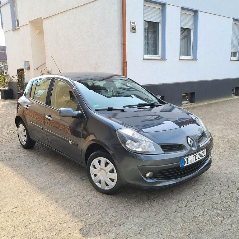 Gebraucht Renault Clio II Dynamique 75 PS (55 kW) 2005 Grau Limousine
