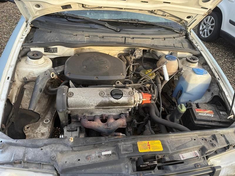 Gebraucht VW Caddy 60 PS (44 kW) 1998 Grau Van / Kleinbus