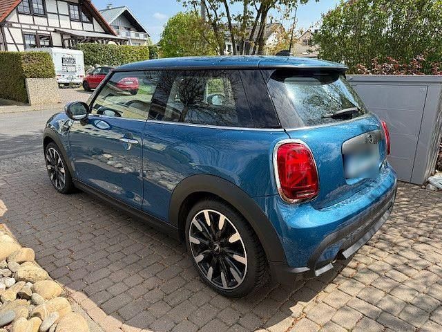 Käytetty Mini ONE Classic 102 HP (75 kW) 2022 Sininen Viistoperä