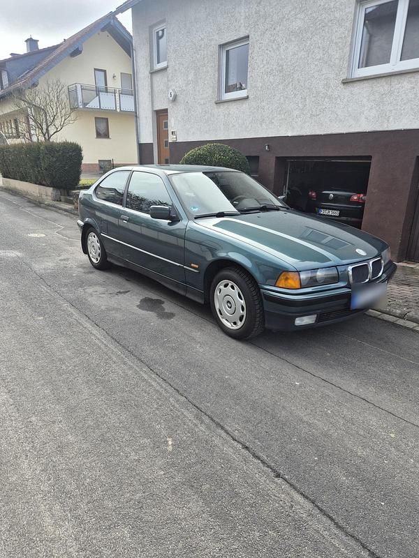 Gebraucht BMW 316 Compact 105 PS (77 kW) 1999 Grün Kleinwagen