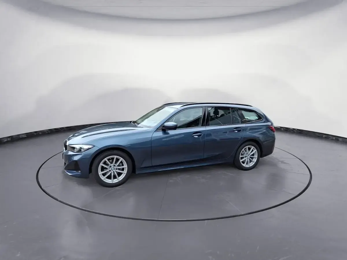 Gebraucht BMW 318 Efficient Dynamics 156 PS (114 kW) 2025 Blau Kombi