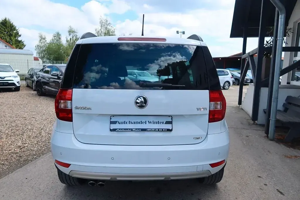 Gebraucht Skoda Yeti Joy 150 PS (110 kW) 2016 Weiß SUV