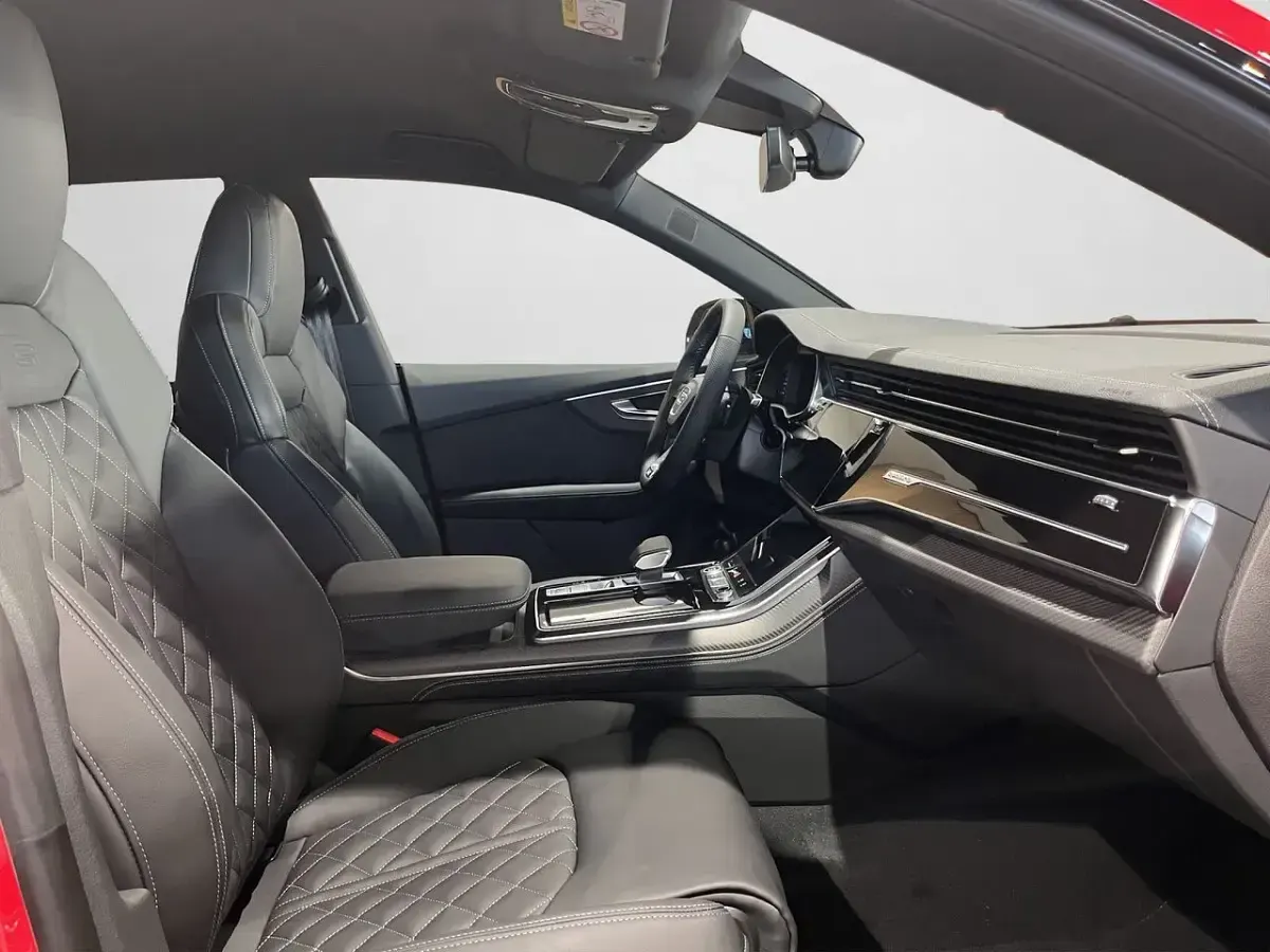 Neu Audi Q8 Design 286 PS (210 kW) 2026 Chilirot metallic (metallic) SUV