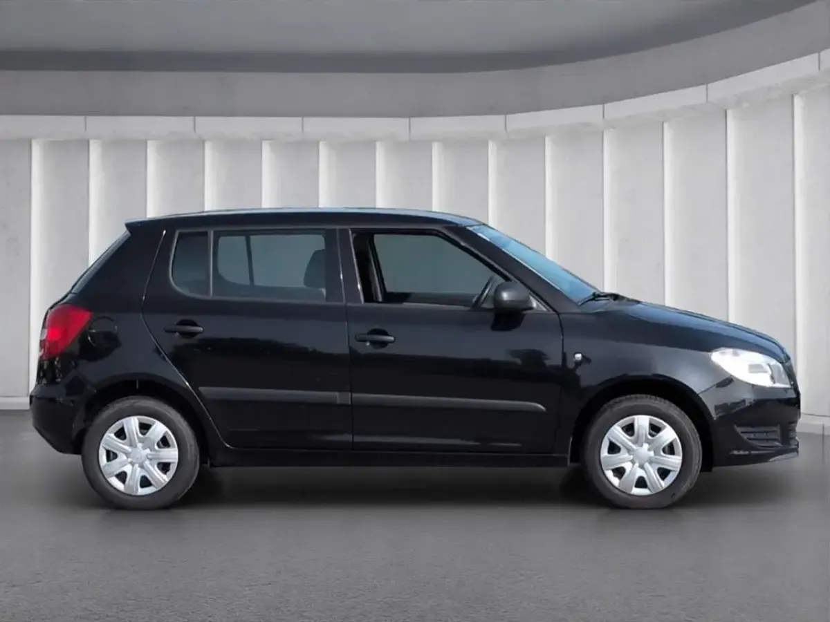 Gebraucht Skoda Fabia Cool Edition 60 PS (44 kW) 2011 Schwarz Kleinwagen