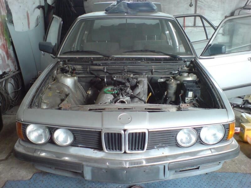 Silber Gebraucht 1983 BMW 735 Limousine | 4.000 € - Bild 1/4
