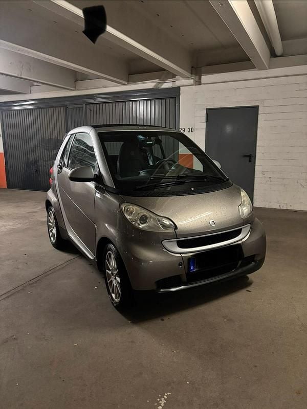 Grau Gebraucht 2009 Smart ForTwo Cabrio Cabrio | 3.500 € (Fairer Preis) - Bild 1/4