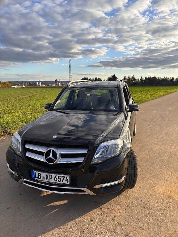 Schwarz Gebraucht 2014 Mercedes GLK220 SUV | 12.750 € (Guter Preis) - Bild 1/4