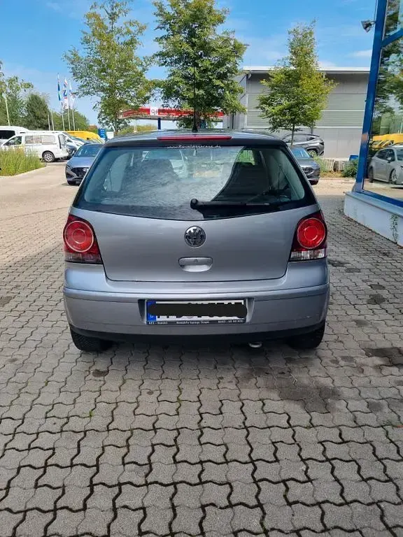 Gebraucht VW Polo Comfortline 75 PS (55 kW) 2005 Silber Limousine