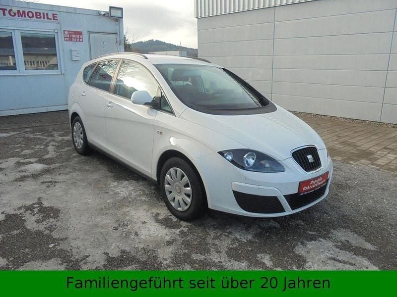 Weiß Gebraucht 2014 Seat Altea XL Reference Van / Kleinbus | 5.990 € (Fairer Preis) - Bild 1/4
