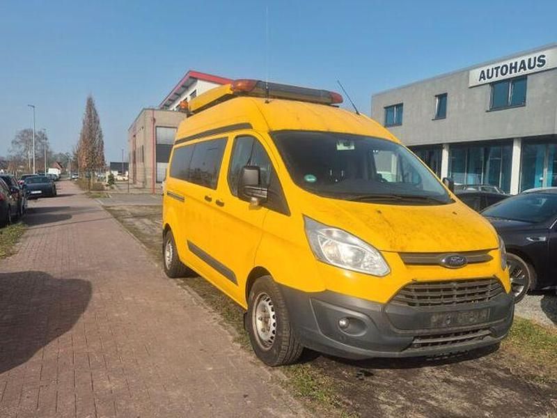 Gebraucht Ford Transit Custom Trend 170 PS (125 kW) 2018 Signal yellow Van / Kleinbus