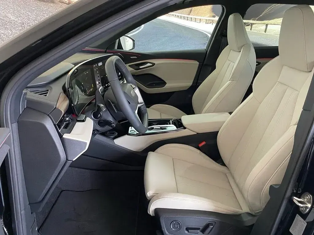 Gebraucht Audi Q6 e-tron Business 314 kW (428 PS) 2026 Mythosschwarz metallic SUV
