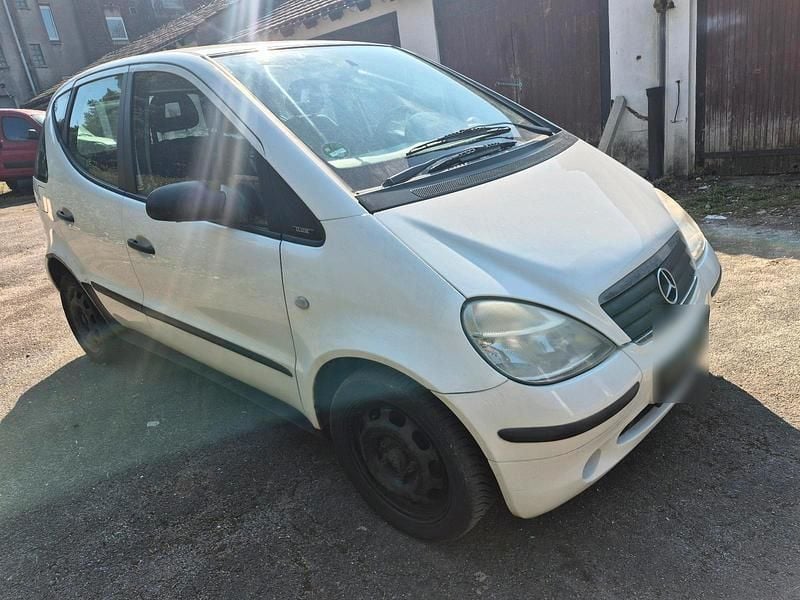Gebraucht Mercedes A140 82 PS (60 kW) 2000 Weiß Limousine