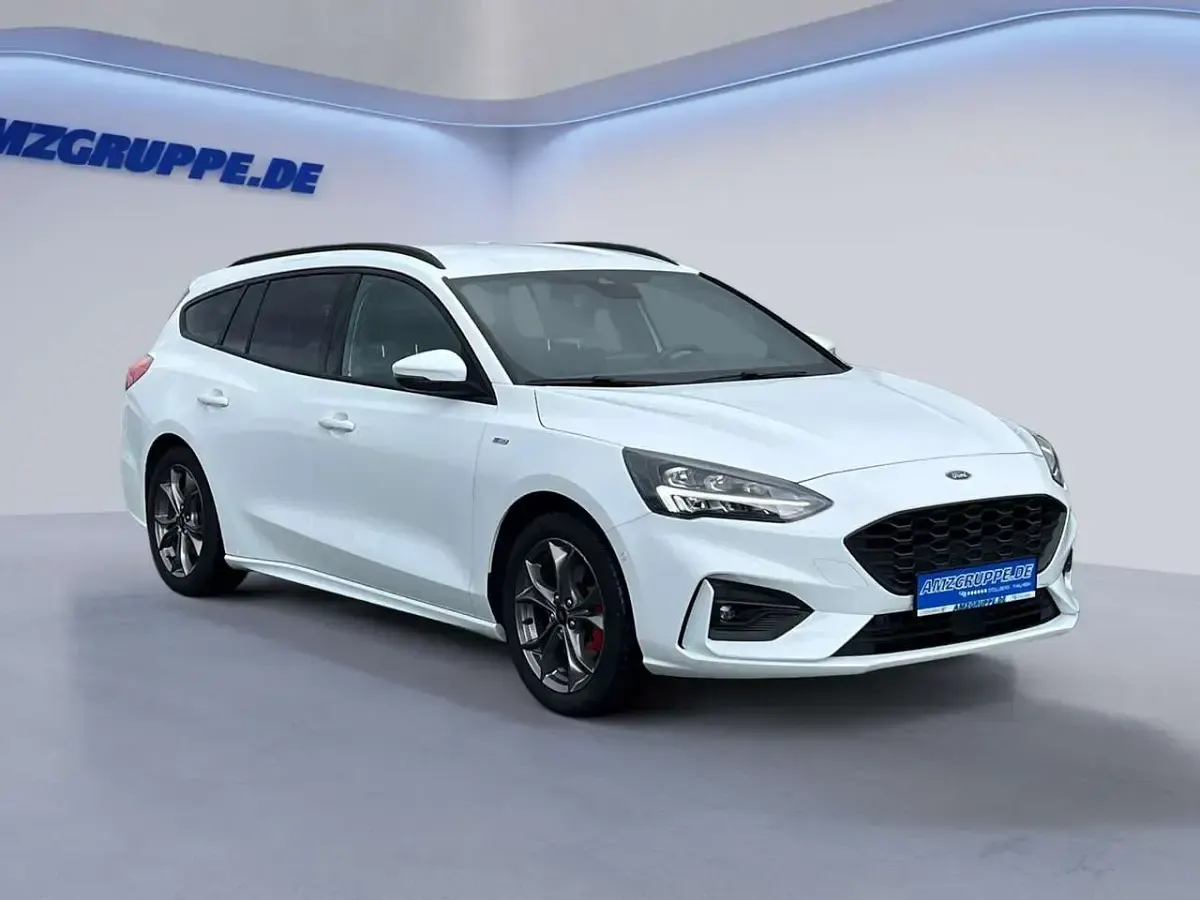 Gebraucht Ford Focus ST-Line 155 PS (114 kW) 2022 Weiß Limousine