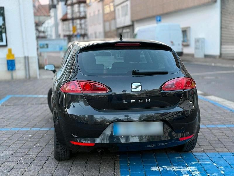 Second-hand Seat Leon 90 CP (66 kW) 2006 Negru Hatchback