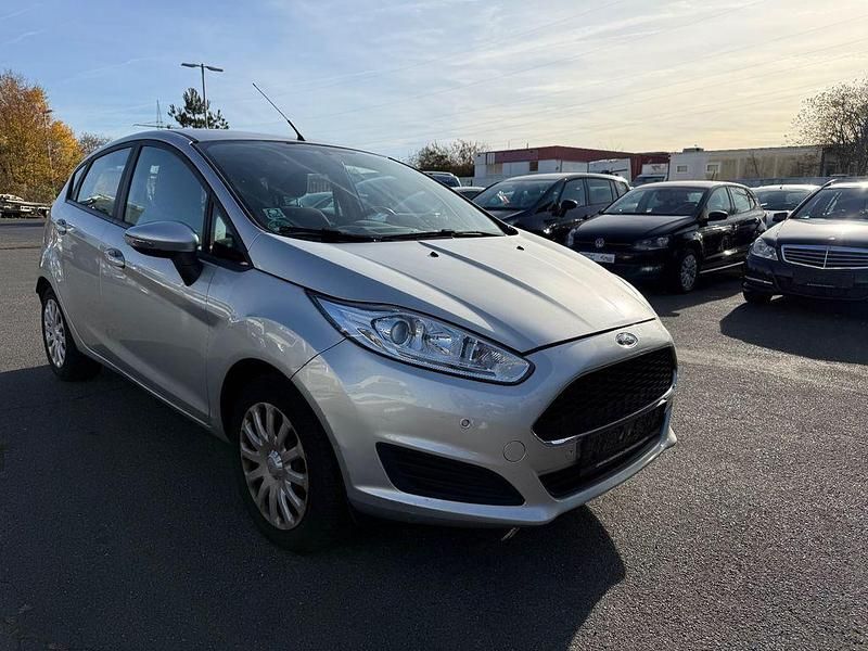 Gebraucht Ford Fiesta Trend 80 PS (58 kW) 2017 Grau Limousine