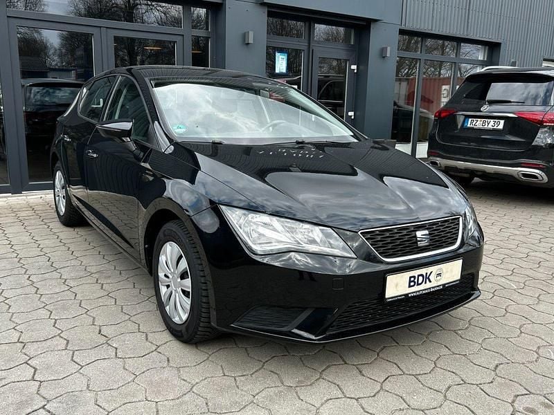 Second-hand Seat Leon Reference 86 CP (63 kW) 2015 Negru Berlinǎ