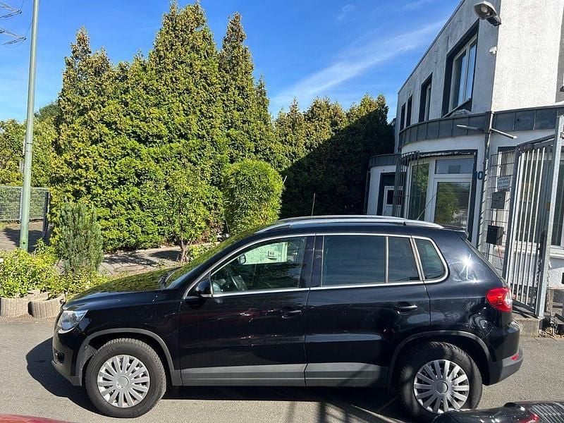 Schwarz Gebraucht 2010 VW Tiguan Sportline SUV | 5.400 € (Guter Preis) - Bild 1/4