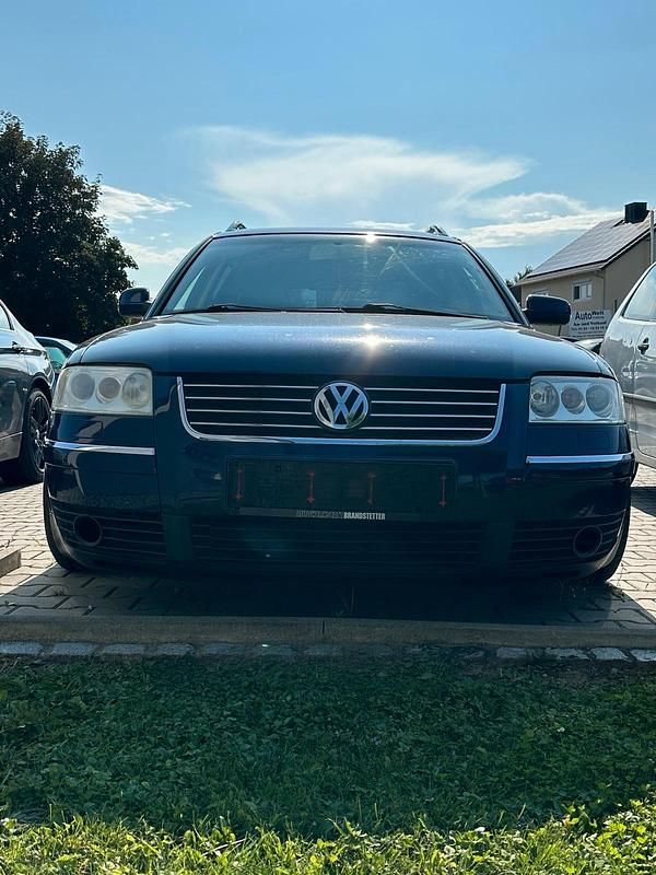 Gebraucht VW Passat 193 PS (141 kW) 2001 Blau Kombi
