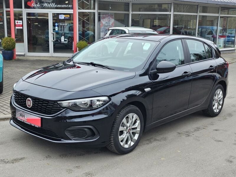 Schwarz Gebraucht 2019 Fiat Tipo Street Limousine | 11.990 € (Fairer Preis) - Bild 1/4